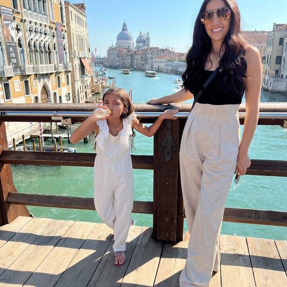 Meet your Posher, Elaina - Picture 6 of 9